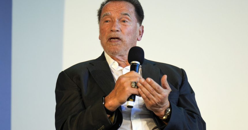 Arnold Schwarzenegger a declarat că o va susține pe Kamala Harris. „Înainte de a fi republican, sunt american” 1 arnold schwarzenegger a anuntat ca o va vota pe kamala harris inainte de a fi republican sunt american 67226fc1601fa
