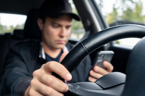 cum functioneaza aplicatia mai prin care poti reclama soferii agresivi in trafic au fost inregistrate zeci de sesizari in doua zile 6721d6a853400