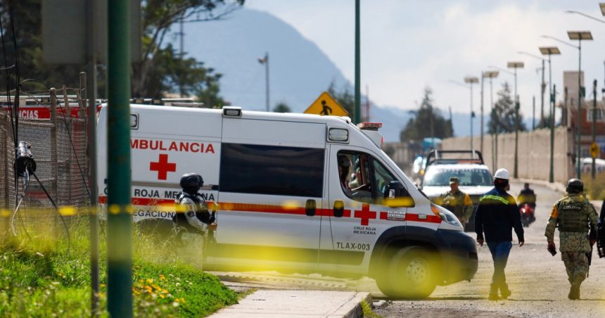 explozie la o otelarie din mexic 12 muncitori au murit iar o alta persoana este in stare grava la spital 67233e30eafd8