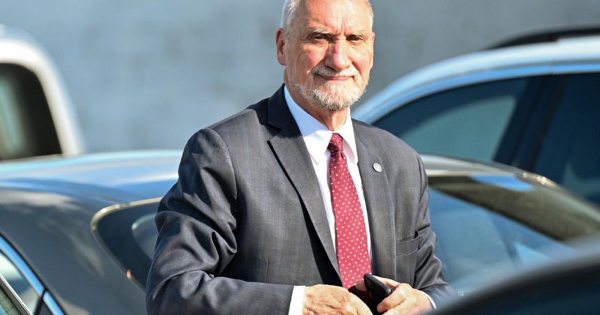 fost ministru polonez al apararii suspectat ca a luat decizii care au afectat apararea poloniei inainte de invazia rusa in ucraina 67228e49d9db4