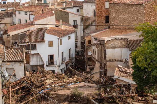 galerie foto imaginile dezastrului din spania cum arata zonele maturate de inundatii ne confruntam cu o situatie fara precedent 6722391949d0d