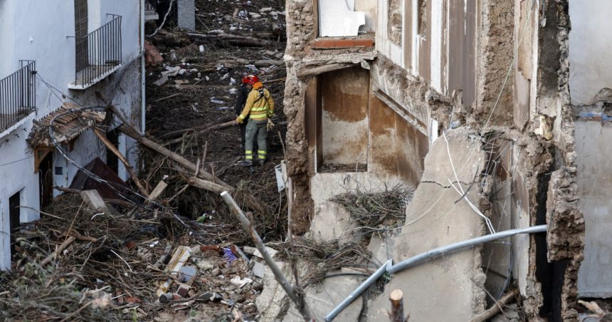galerie foto inundatii in spania ultimele cuvinte ale unor romani catre fiica lor suna la 112 nu scapam de aici 672368241cb08