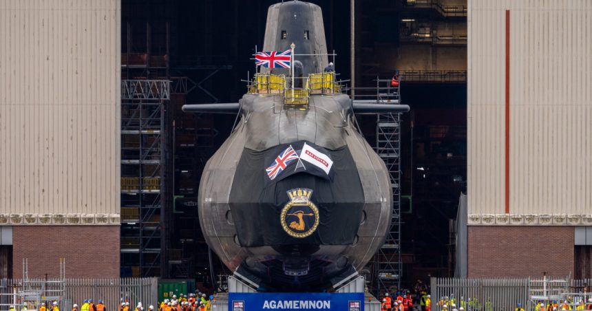 incendiu urias la santierul naval unde se construiesc submarine nucleare pentru marea britanie doua persoane au ajuns la spital 6721f13af300e