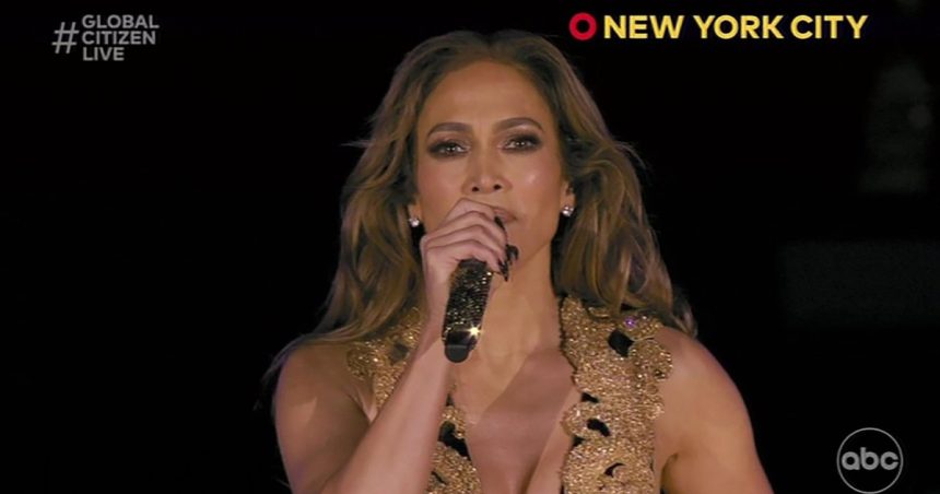 jennifer lopez ricky martin si bad bunny o sustin pe kamala harris dupa mitingul cu remarci rasiste al lui donald trump 67212cd7e6f5c
