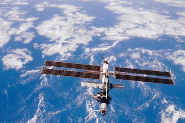 la bordul statiei spatiale internationale va fi realizat un experiment stiintific dezvoltat in romania in ce va consta cercetarea 672282809c4b1