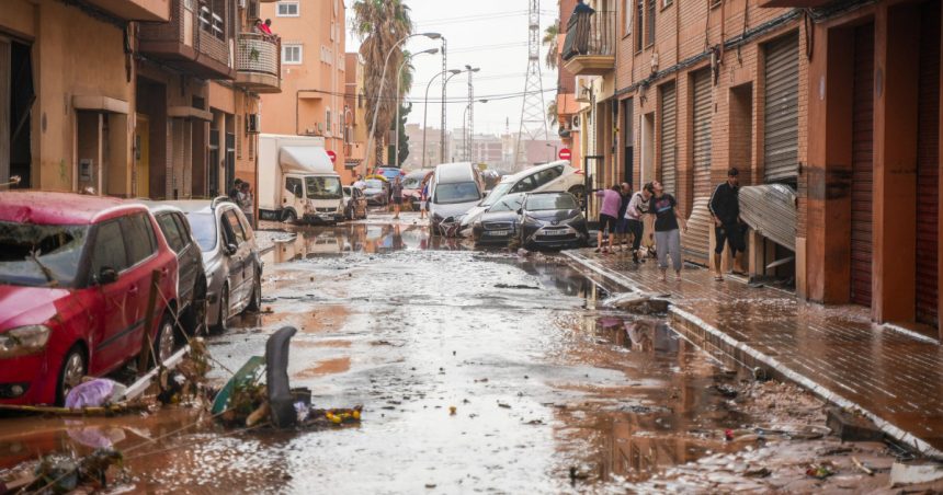 news alert mae are informatii ca 5 romani sunt dati disparuti in urma inundatiilor catastrofale din spania 67224a404d912