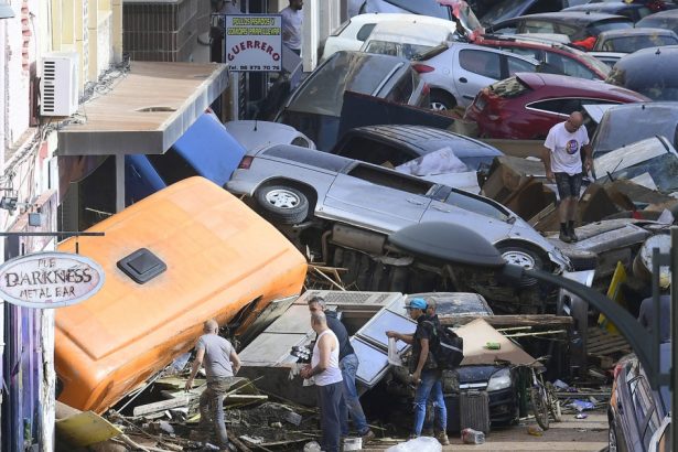 video ce sunt dana picatura rece si furtuna in v care au provocat inundatiile catastrofale din spania 67228be129fca