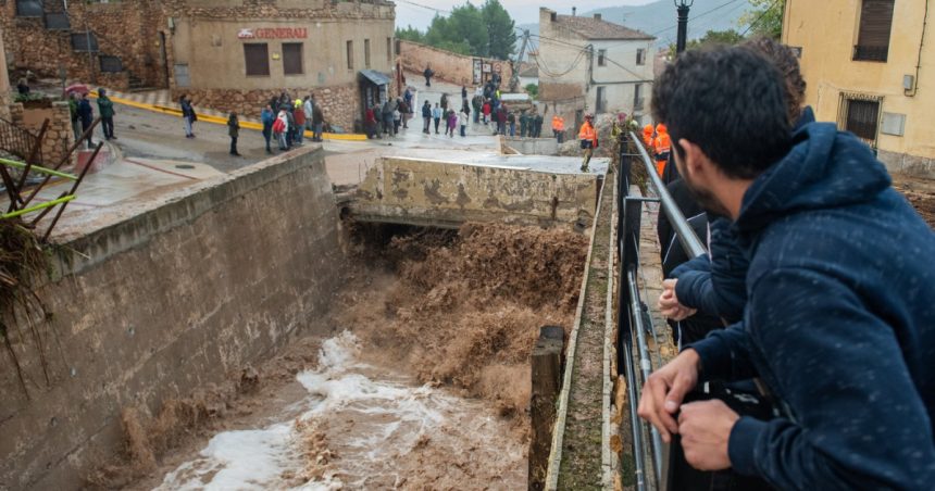 video inundatii in spania sapte oameni sunt dati disparuti ploile torentiale au afectat grav sudul si estul tarii 6721d062ca97f