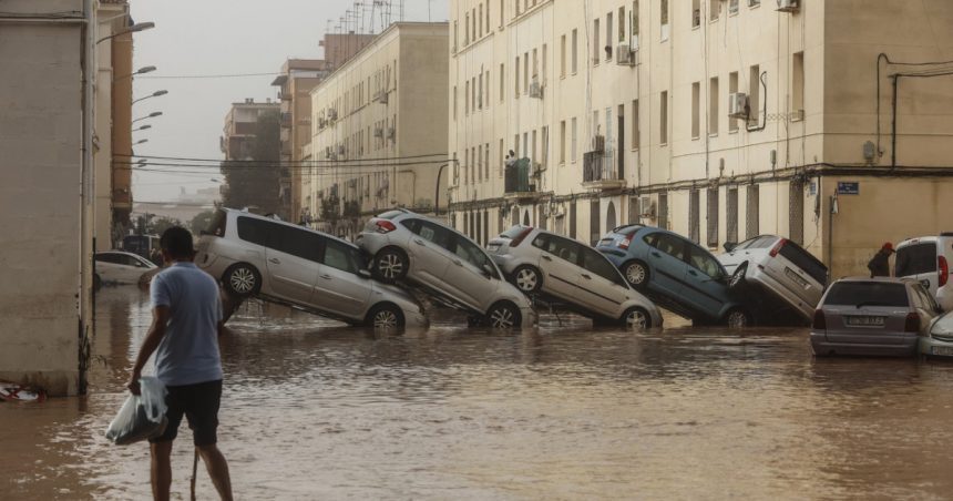 „Marea Mediterană reprezintă un pericol iminent”. Analiza climatologilor referitoare la inundațiile devastatoare din Spania 1 video marea mediterana este o bomba cu ceas explicatiile climatologilor pentru inundatiile mortale din spania 672265a0ab719