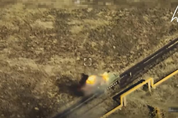 video momentul in care o drona kamikaze ucraineana arunca in aer un sistem rusesc de rachete tor de 25 de milioane de dolari 6721d0895c3ef