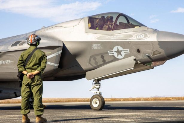 a fost solutionat cazul avionului f 35 care a zburat de capul lui inca 100 de kilometri dupa ce pilotul s a ejectat 6724d600a3d59