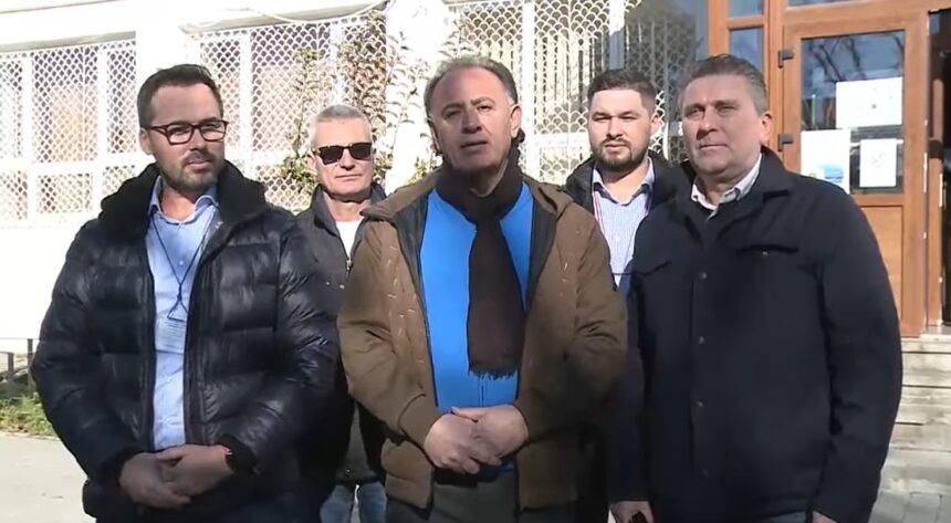 aur constanta cu alai la sectiile de vot murad vlahu si cupsa au votat pentru ca este nevoie de un nou stat avem nevoie de oameni care sa le bata inima pentru romania 674343cc2b2e9