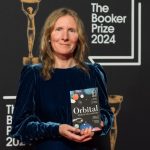 autoarea britanica samantha harvey a castigat booker prize cu orbital o poveste despre spatiu din premiu ea isi va lua o bicicleta 67370ba71036e