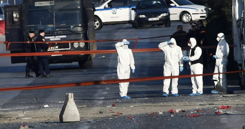 Bărbat reținut în urma unei explozii fatale în Atena. Poliția din Grecia emite un avertisment despre „o nouă generație de teroriști” 1 barbat arestat dupa o explozie mortala la atena avertismentul politistilor din grecia o noua generatie de teroristi 67263ef089841
