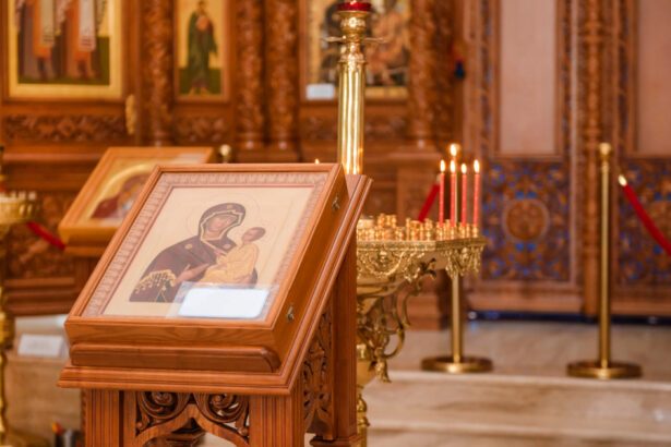 calendar ortodox 21 noiembrie intrarea in biserica a maicii domnului ce reprezinta sarbatoarea cu cruce rosie din postul craciunului 673ee05061ded