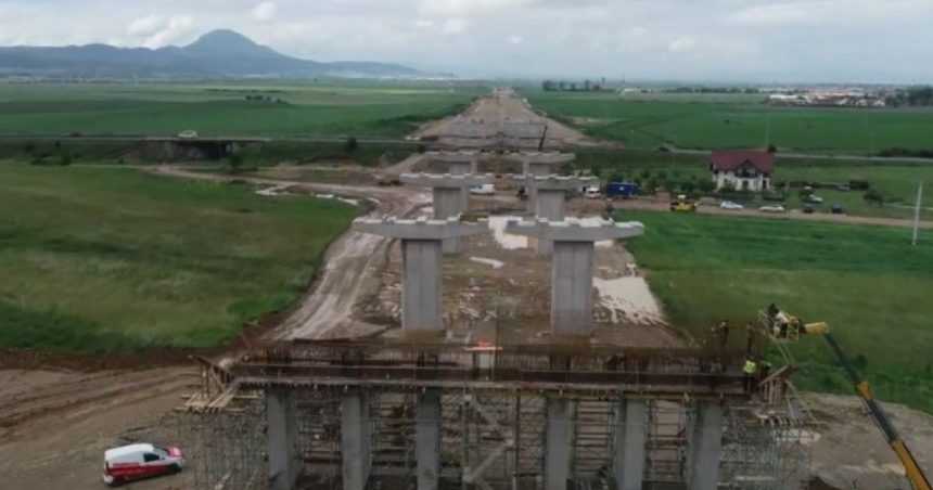 Termenul estimat pentru finalizarea autostrăzii Comarnic-Brașov. Grindeanu: „Costul este foarte ridicat, aproximativ 4 miliarde de euro” 1 cand ar putea fi gata autostrada comarnic brasov grindeanu costa foarte mult in jur de vreo 4 miliarde de euro 67324a9a1b4c7