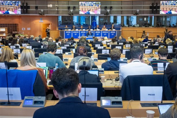 comisarul european desemnat de ungaria nu a trecut testul audierilor in pe 20 au raspuns intrebarilor in aceasta saptamana 672de8b0a3547