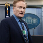 conan obrien va prezenta a 97 a editie a premiilor oscar este persoana perfecta pentru aceasta celebrare a filmului 6746e3d2da66a
