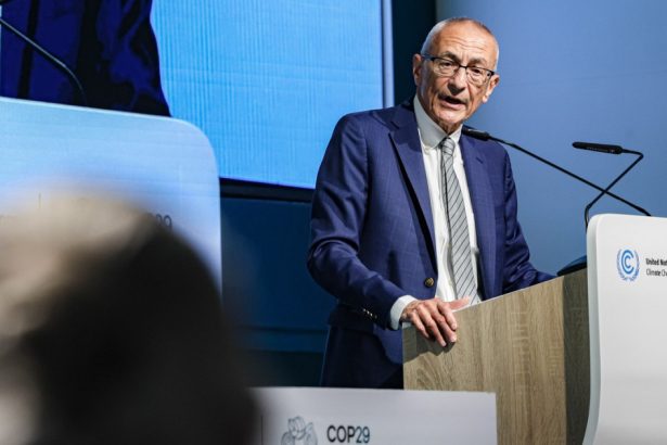 cop29 summitul anual al onu pentru clima a inceput la baku ce spune trimisul sua despre trump si tranzitia de la combustilii fosili 6732f01363a3c