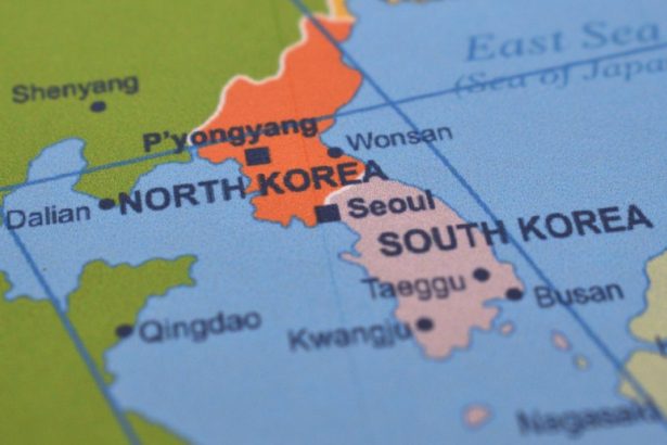 coreea de sud avertizeaza ca alianta sa cu sua va riposta in cazul in care coreea de nord incearca un atac nuclear 672e4fcc7eb20