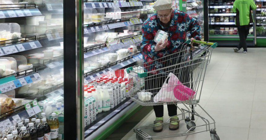 De ce untul a devenit un simbol al situației economice din Rusia. Produsul de bază, comparat cu „aurul” 1 de ce a ajuns untul un simbol al situatiei economice din rusia produsul de baza comparat cu aurul 674576bc35b56