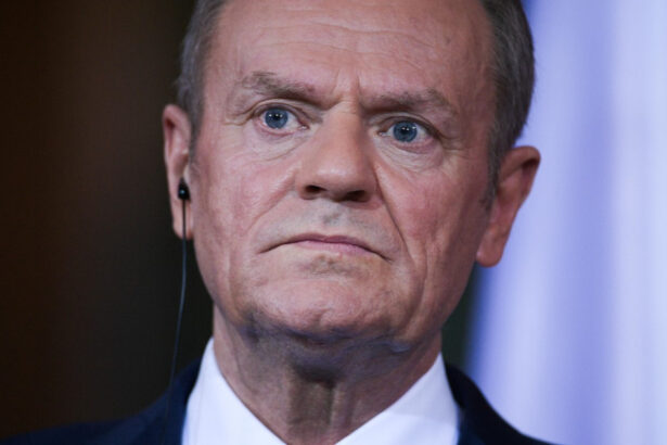 donald tusk avertisment dur dupa atacul rusiei cu noua racheta balistica asupra ucrainei amenintarea unui conflict global este reala 674093978968a