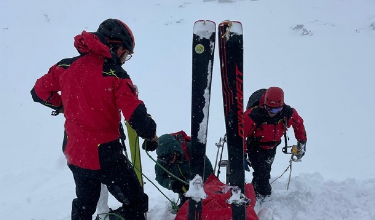 Două persoane surprinse de o avalanșă în Bâlea Lac 1 doua persoane surprinse de o avalansa in zona balea lac 674b1fe239241