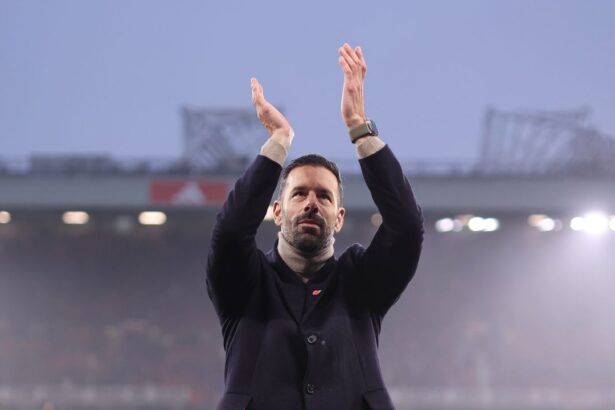 dupa ce a fost interimar la man united ruud van nistelrooy va antrena alta echipa din premier league 6747907868067