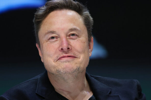 elon musk il ironizeaza pe volodimir zelenski dupa ce acesta a spus ca ucraina este independenta 673a4901ace36