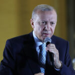 Erdogan sugerează înghețarea conflictului din Ucraina în stadiul actual și amânarea discuțiilor legate de aderarea la NATO pentru 10 ani. 2 erdogan propune inghetarea conflictului din ucraina in actualul stadiu si amanarea cu 10 ani a discutiilor privind aderarea la nato 673b14f21e8cc