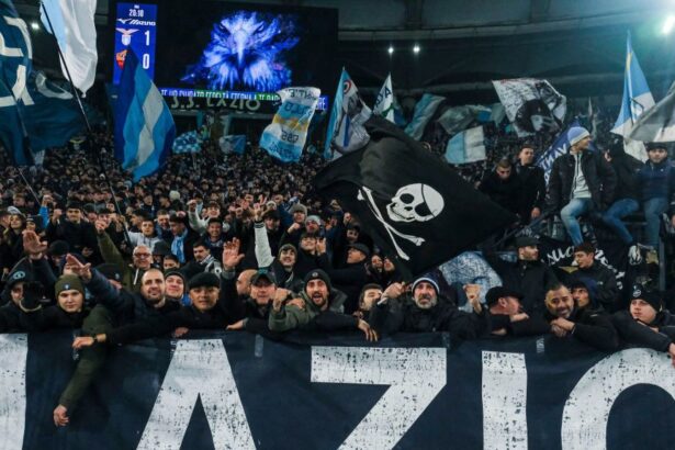 fanii lui lazio interzisi la amsterdam lazialii au fost numiti rasisti si fascisti 67481d07471ce
