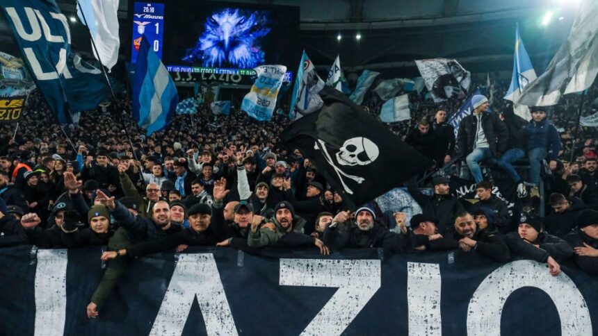 fanii lui lazio interzisi la amsterdam lazialii au fost numiti rasisti si fascisti 67481d07471ce
