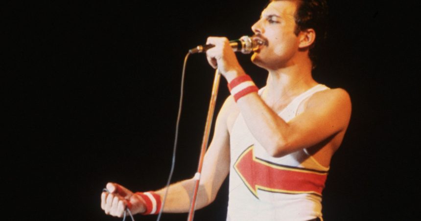 Fost baterist Queen, despre vocea lui Freddie Mercury: „Nu-ți dai seama cât de groaznic suna, exact ca a unei capre înfierbântate” 1 fost baterist queen despre vocea lui freddie mercury nu ti dai seama cat de groaznic suna fix ca a unei capre cuprinse de frenezie 6730976067334