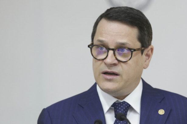 fostul sef sri eduard hellvig anunta ca s a inscris in pnl e un moment complicat pentru intreaga democratie romaneasca 6745c7948535f