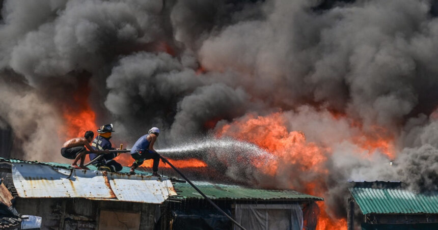 galerie foto incendiu masiv in filipine cel putin 2 000 de familii au ramas fara locuinte dupa ce flacarile au distrus totul in doar opt ore 67457de73ae2f