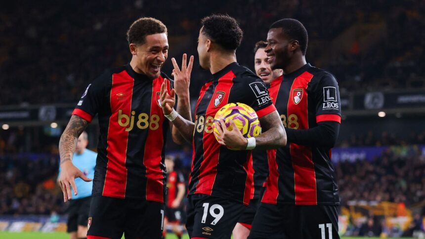 galerie foto s a scris istorie in premier league 3 penalty uri pentru o echipa toate transformate de acelasi jucator 674b4ca7b50f7