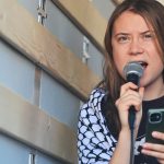 greta thunberg mesaj dur despre kamala harris si donald trump inainte de alegerile prezidentiale au sange pe maini 67252c8baa023