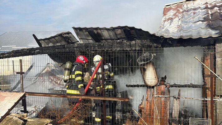 incendiu la o pensiune din judetul tulcea 6749b33cb0b98