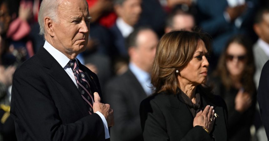 Joe Biden și Kamala Harris, prima întâlnire comună după realegerea lui Donald Trump 1 joe biden si kamala harris prima aparitie comuna dupa realegerea lui donald trump 67326357ae0ca