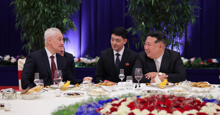 kim jong un rusia are tot dreptul sa riposteze in legitima aparare dupa ce occidentul a permis ucrainei sa o atace 674b2d56b491f