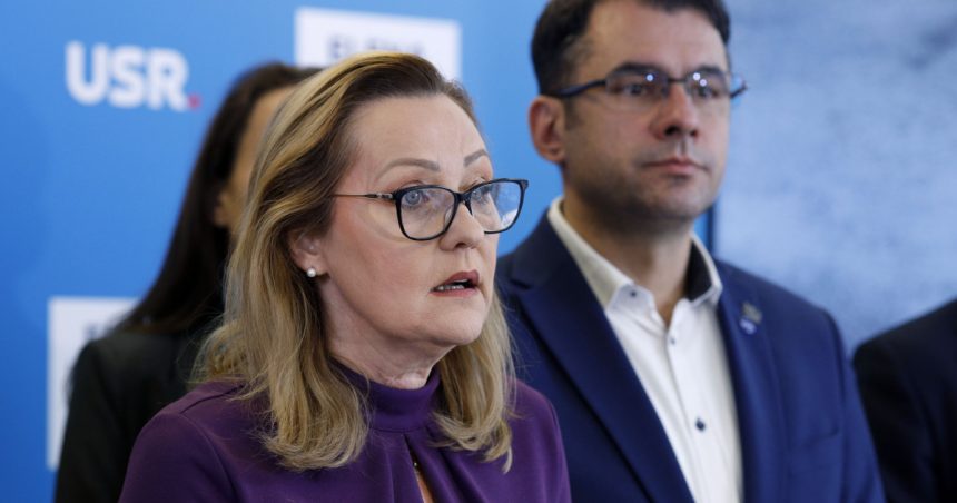 lasconi spune ca un fost ambasador sua sustinator al lui ciuca a incercat sa o convinga sa se retraga din cursa electorala 67366e56f302b