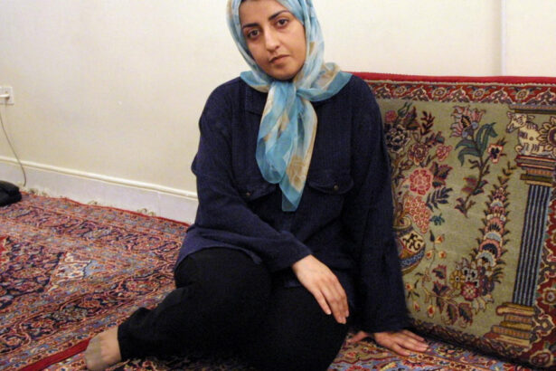 laureata premiului nobel pentru pace narges mohammadi operata de urgenta in timpul arestului din iran este suspecta de cancer 673c74b7dc56a