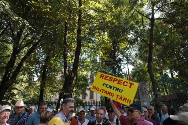 legea pensiilor militare a fost contestata la curtea constitutionala de avocatul poporului 672cd198ecd71