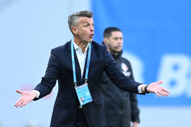 live text ovidiu burca si claudiu niculescu debuteaza acum la noile echipe show total in meciul lui clau gol 4 0 in 35 674adfcea8cd8