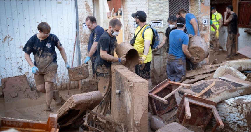 MAE: Avertisment de călătorie pentru români. Cod roșu de ploi abundente și vânt puternic în Andaluzia, provincia Almeria. 1 mae avertisment de calatorie pentru romani cod rosu de ploi intense si vant puternic pentru andaluzia provincia almeria 6727928bcd193
