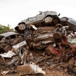 MAE anunță decesul a încă trei români din cauza inundațiilor din Spania. Numărul total al victimelor ajunge la șapte, iar alți trei sunt considerați dispăruți. 2 mae confirma decesul altor trei romani in urma inundatiilor din spania pana in prezent sunt sapte morti alti trei fiind disparuti 673042c26a64d