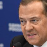 medvedev mesaj catre kamala si trump cea mai buna metoda de a i multumi este sa continuam sa distrugem regimul nazist de la kiev 67288d90b38ff