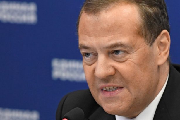 medvedev mesaj catre kamala si trump cea mai buna metoda de a i multumi este sa continuam sa distrugem regimul nazist de la kiev 67288d90b38ff