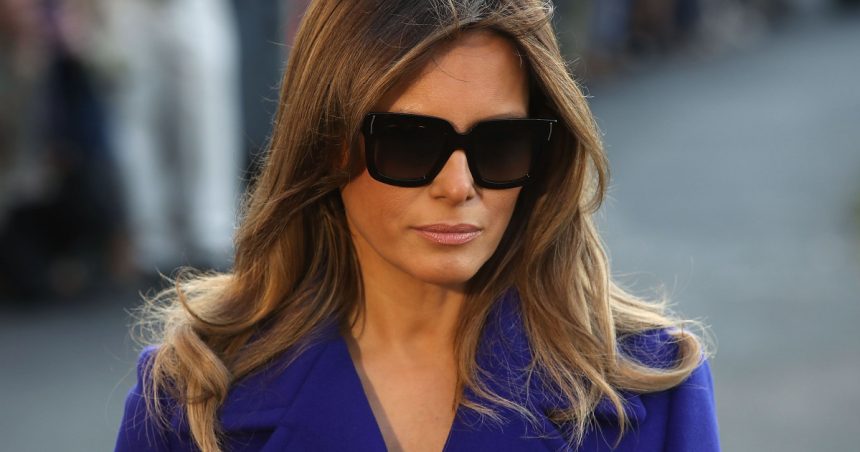Melania Trump încalcă tradiția și nu va locui la Casa Albă, ca primă-doamnă, în timpul celui de-al doilea mandat de președinte al soțului său. 1 melania trump rupe traditia si nu se va muta la casa alba ca prima doamna pentru al doilea mandat de presedinte al sotului sau 6735d688afe72