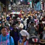Mii de migranți s-au grupat într-o caravană în Mexic pentru a ajunge în SUA înainte ca Trump să devină președinte. 3 mii de migranti au format o caravana in mexic pentru a ajunge in sua inainte ca trump sa preia puterea 673f0954592ab